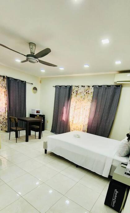 Studio Apartment Near The Beach Ян-Тил Экстерьер фото